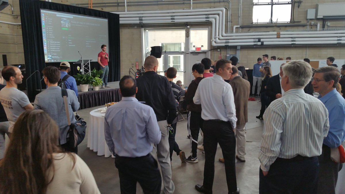 remkohdev's tweet photo. finals presentations at @LehighHacks @LehighU with @ibmbluemix and @IBMWatson finalists https://t.co/QJUKN7dBDs