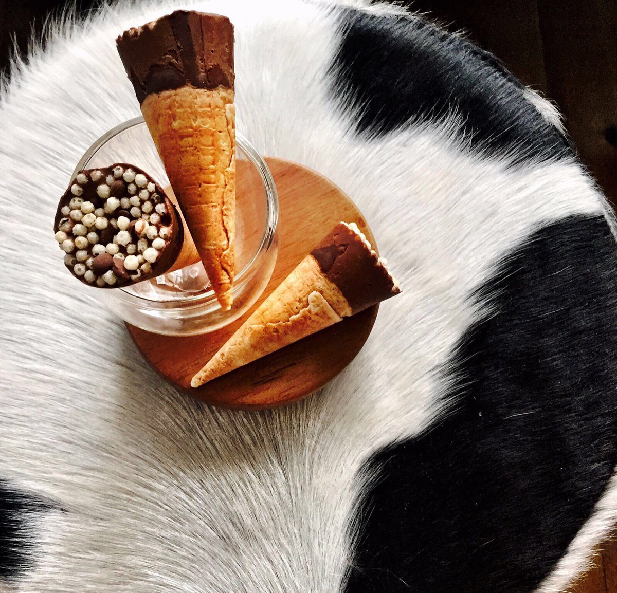 Belgianboys's tweet photo. The taste of pleasure comes in the shape of a cone! #ConeBite #BelgianBoys #chunnyandskinny #hazelnut #chocolate https://t.co/z6VbIyH9LB
