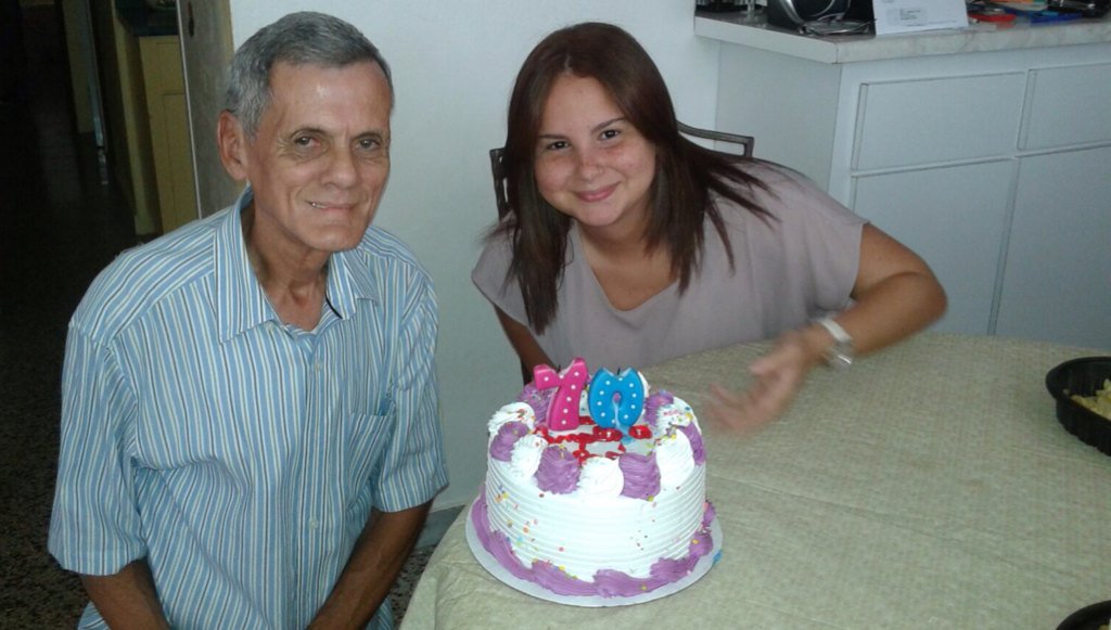 __tayli's tweet photo. Happy b-day papi💞👴 https://t.co/8U2F40DZes