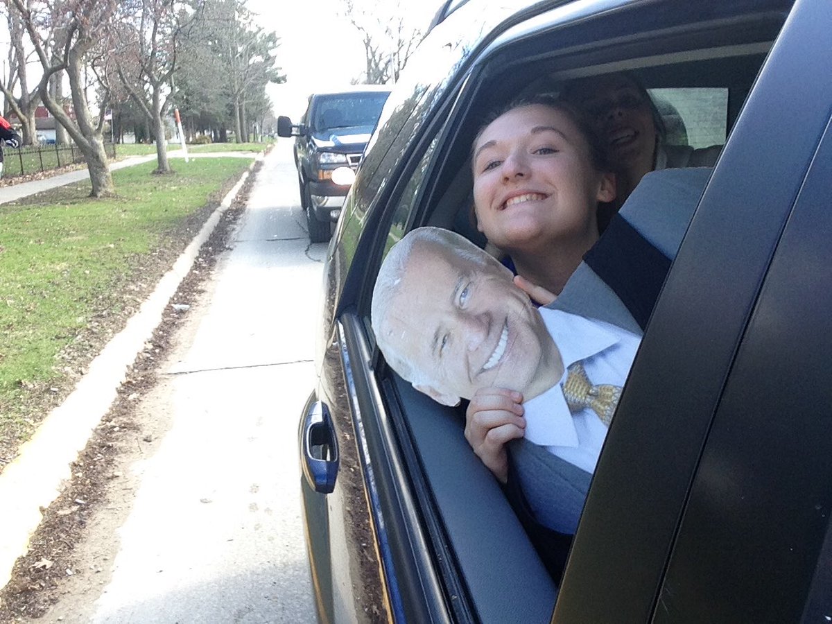 mlekrall's tweet photo. Scavenger Hunt! #lhsgtf #CardboardJoe @Coachspeidel @GarveyTwin https://t.co/UDXRpXqGzG