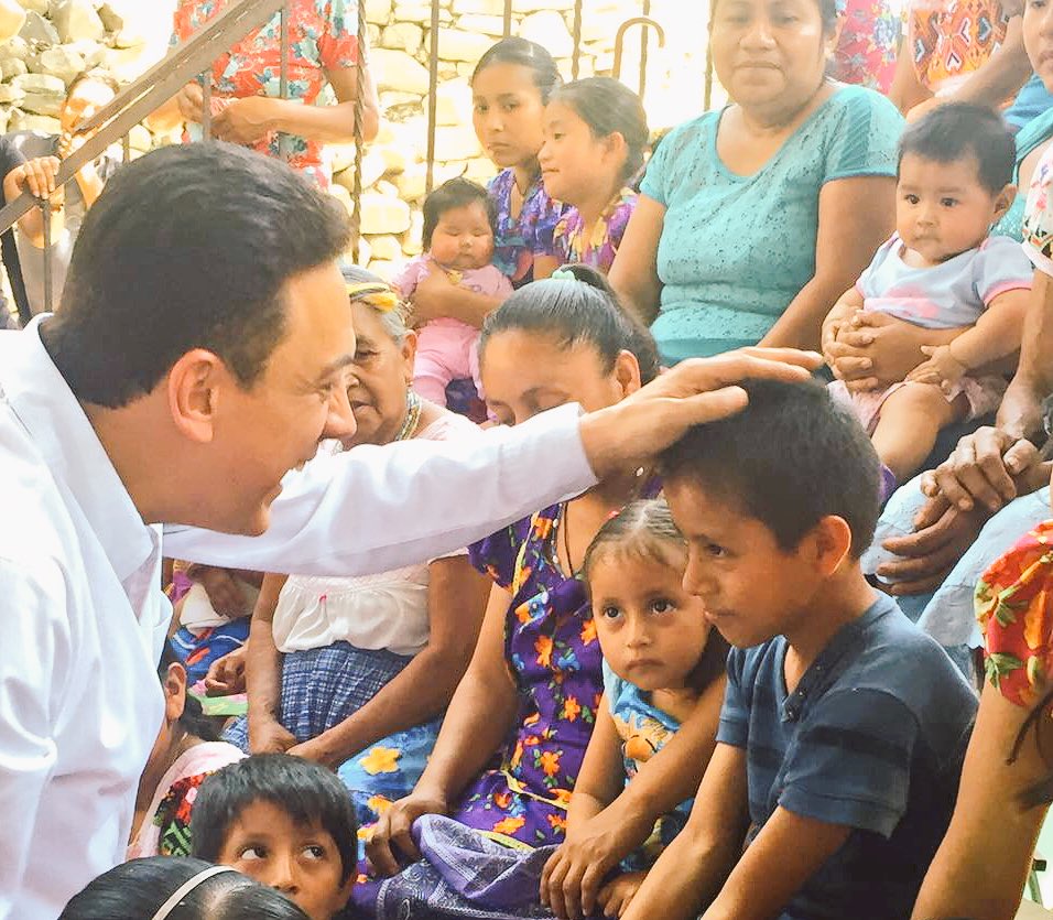 omarfayad's tweet photo. Nadie se quedará sin estudiar en La Huasteca hidalguense. Mi compromiso es con la educación de esta región. https://t.co/rtNLV0oEOp