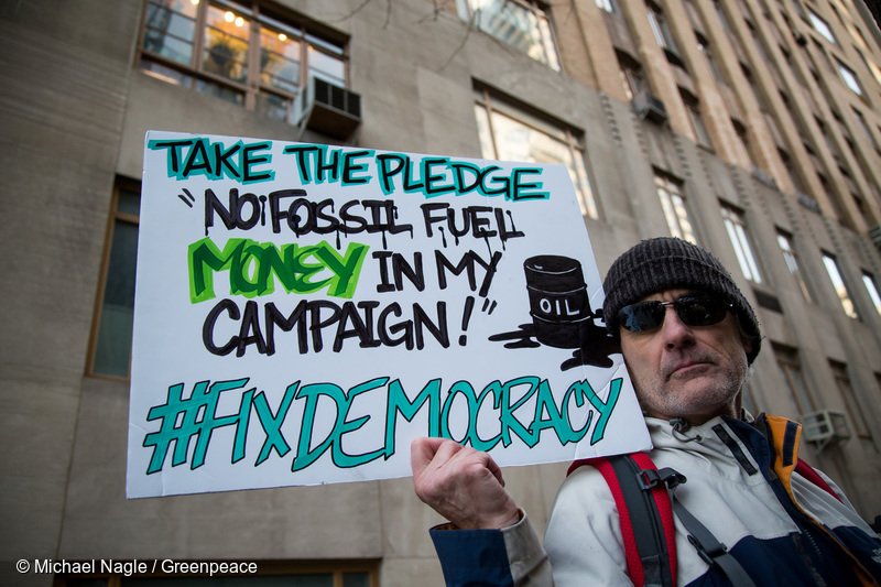 greenpeaceusa's tweet photo. Let's set the record straight on the role of fossil fuel $$ in this election. https://t.co/BTAOXNVTSk #fixdemocracy https://t.co/qusZbSvJOl
