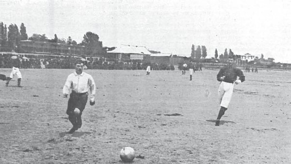 FCBarcelona's tweet photo. [HISTORY] The first ever meeting between Madrid and Barcelona in 1902 https://t.co/5hp3WKwMws #ElClásico https://t.co/GOjnktUgO9