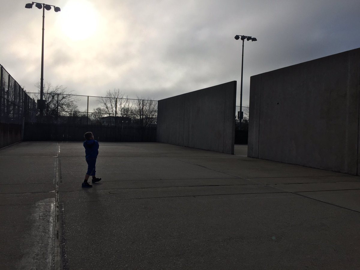 When I was a kid you had to wait in line to play on the courts #lonely #whereiseverybody