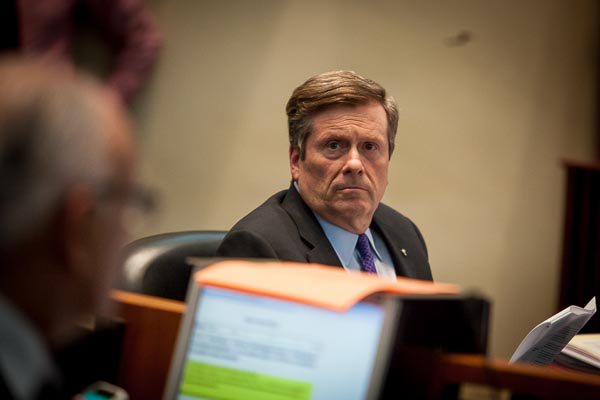 gtalusan's tweet photo. .@BLM_TO at Toronto city council chambers #topoli #BLMTOtentcity https://t.co/bbJStyUz2I