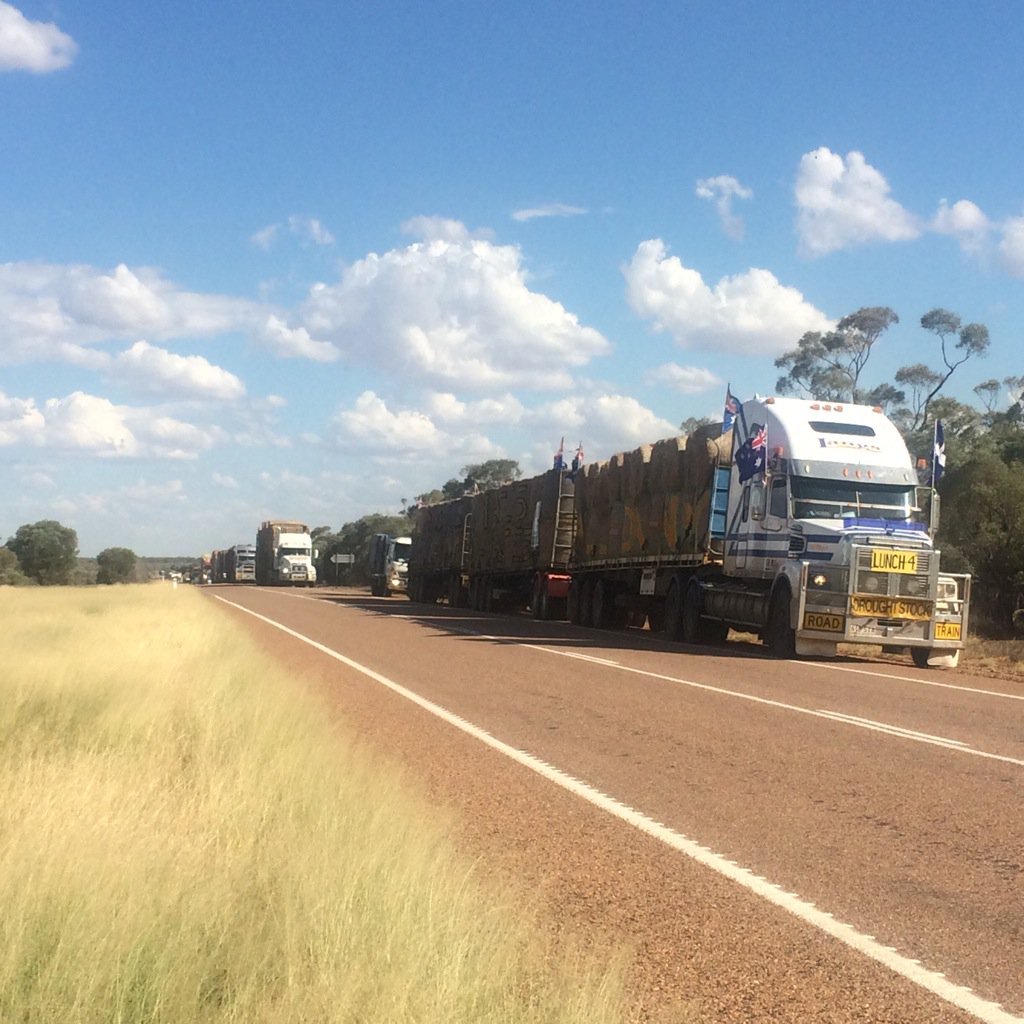 LucindaHawkins7's tweet photo. Burrumbuttock Hay Runners. True Aussie spirit alive and well in regional Oz  @NSWYF @alana_pittard https://t.co/YfOjtQvTTO