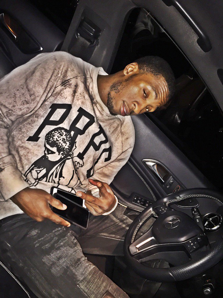 ZHunnitCEO's tweet photo. Big Homie💪🏽💯 #Zhunnit Day May 14th🙌🏽🙌🏽🙌🏽😎💰💂🏽 https://t.co/FfqTQPeXkR
