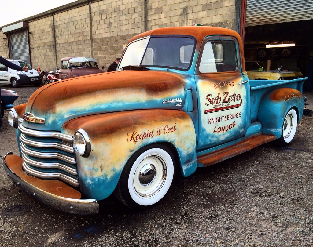UniqueAmerican1's tweet photo. The latest truck build for sub-zero looks awesome , #uniquecustoms #ratrod #rattruck #patina #style #cool #chevy https://t.co/c4KYjVSFOk