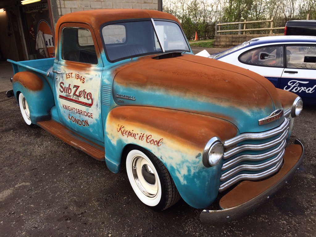UniqueAmerican1's tweet photo. The latest truck build for sub-zero looks awesome , #uniquecustoms #ratrod #rattruck #patina #style #cool #chevy https://t.co/c4KYjVSFOk