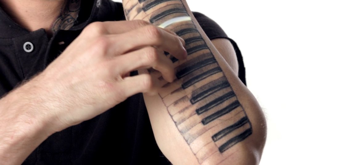 Charlotte Zoller Wowza roncarter Plays His Own Piano Tattoo In His New Music Video Movie Magic Right Here T Co Vojy60dmlr