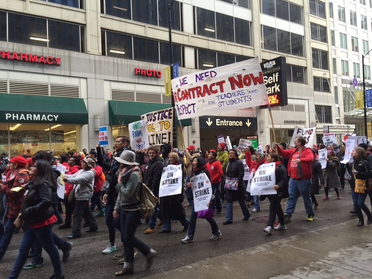ChicagoGSAProm's tweet photo. #CTUStrike #FightForFunding https://t.co/oAqBfMargJ