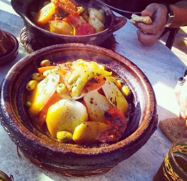 MarocTopNews's tweet photo. Les avantages d'être marié à une marocaine .. https://t.co/VXfGyIAdOY