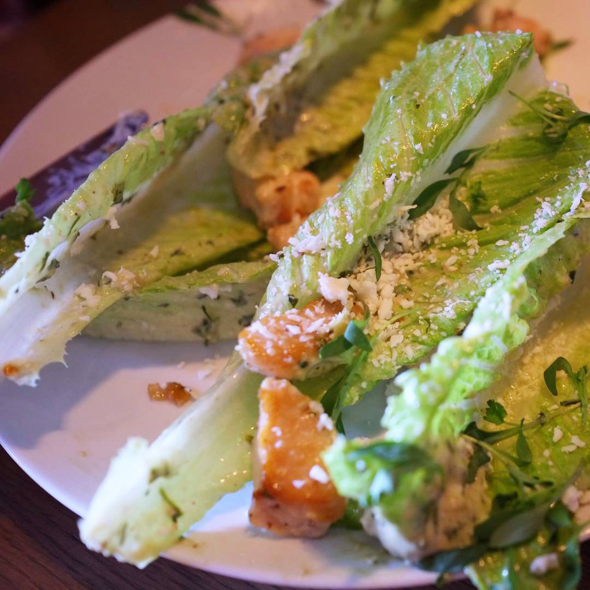 TheMustBar's tweet photo. We love salad, so what? 💪🏼🌿🌱 #greenfuel #eatlocal #foodlovers #dtlaartsdistrict #bar #losangeles_la https://t.co/F0ZIr3AxIT