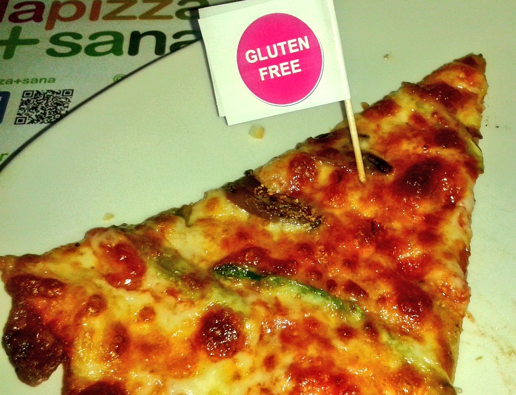 CaminarSin's tweet photo. Por variedad y sabor, siempre un lujo las pizzas #sinhluten @PizzasanaMadrid https://t.co/yTTUfnedyY