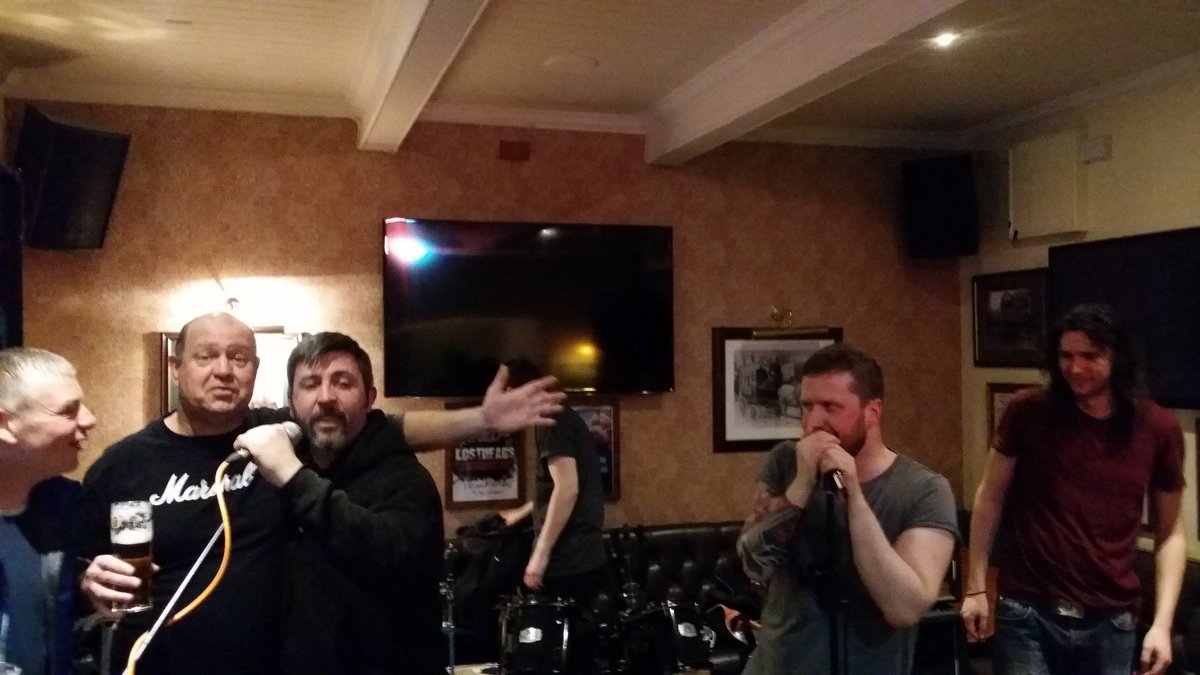 Matchstickmen's tweet image. So this is what happens when your bassist goes to the toilet @Matchstickmen  #wantyouback #simplyepic @HTTrecords