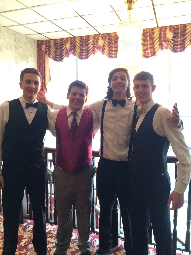 PeaseAMHS's tweet photo. #PACProm 2016 https://t.co/A2I8XBQY7J