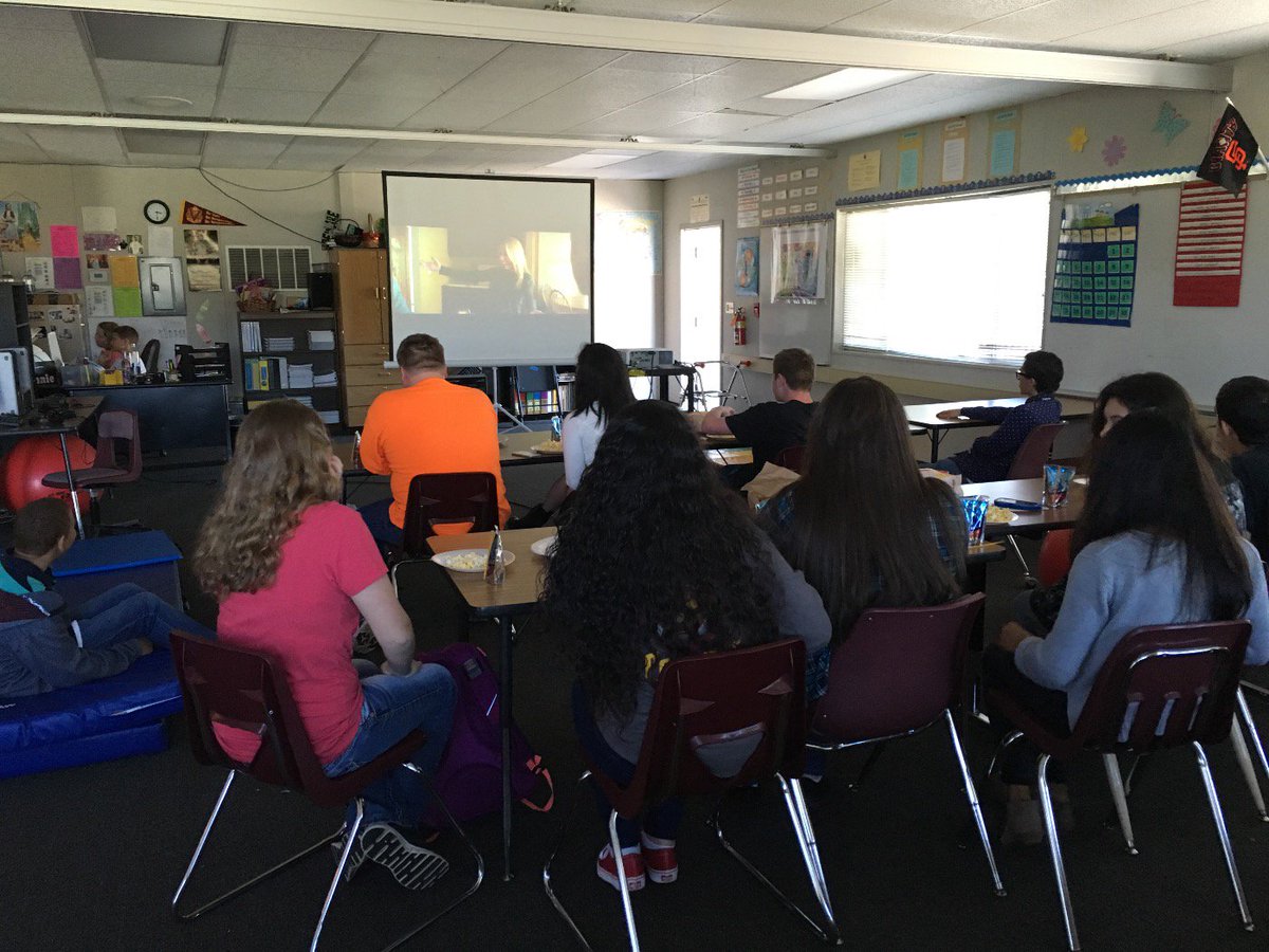 VHSKvidahl's tweet photo. Power Pals movie afternoon in P100. Watching #goosebumps and having pizza with pals! #crushingit #vhs #NVUSDsped https://t.co/jiVpP3R5Yd