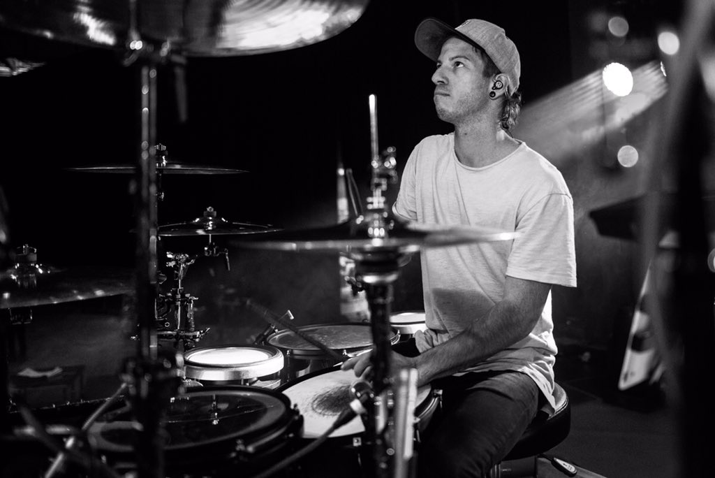 twentyonepilots tweet picture