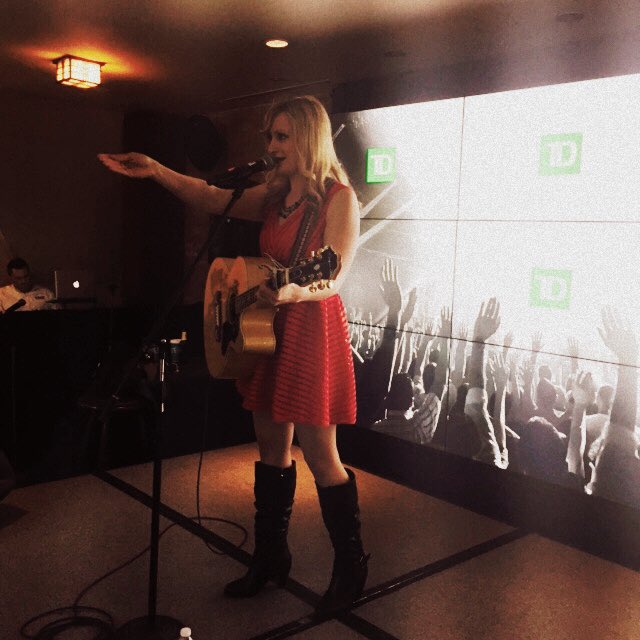 strutent's tweet photo. We stopped by the @TD_Canada lounge today to see our friend @angelasaini perform. #TDLounge #Junos2016 https://t.co/W25a6b3EeW