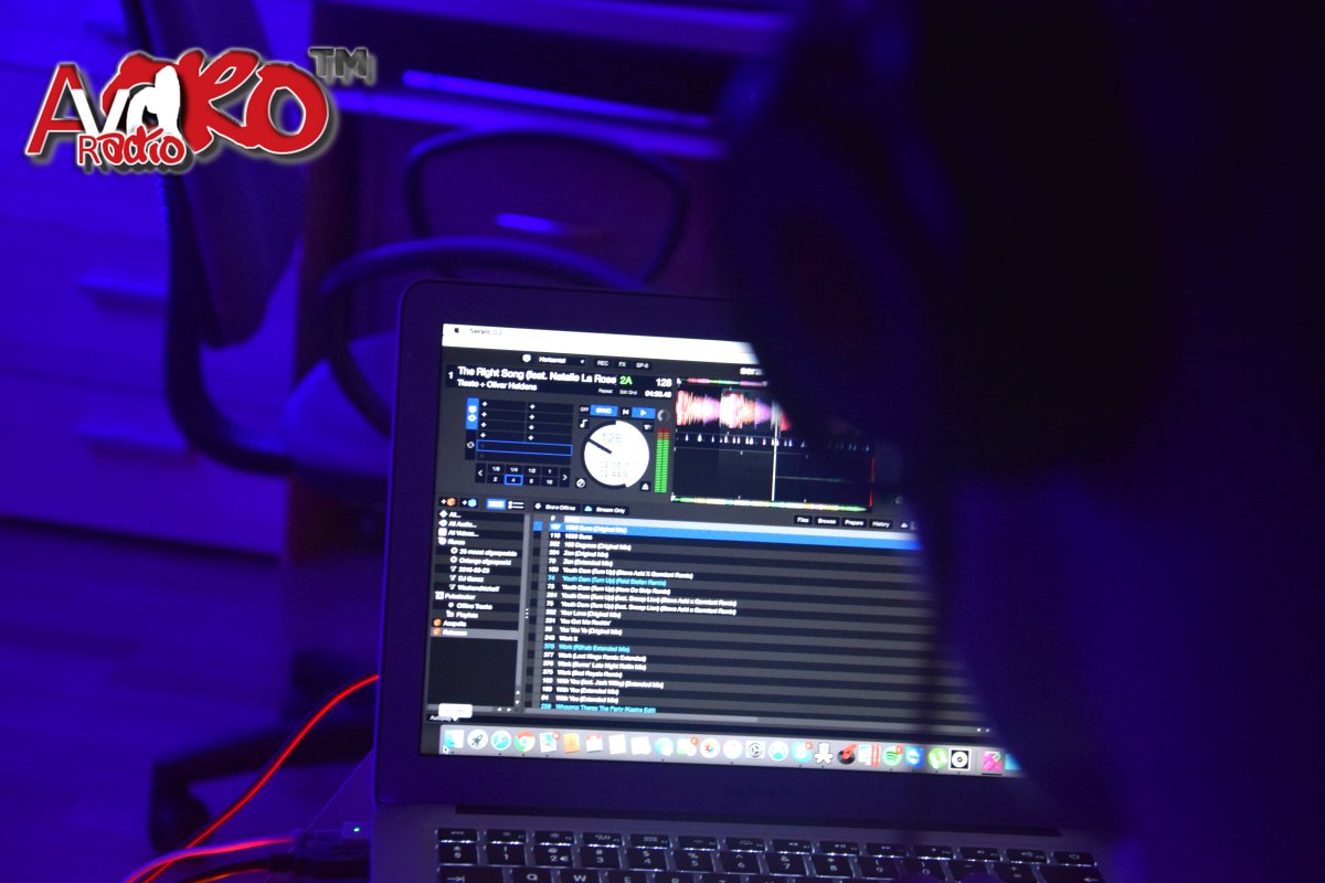 AcrovdRadio's tweet photo. Vandaag kwam @socialdjganzz langs bij @CamwijsradioNL. Nogmaals bedankt; DJ Ganzz! #Ditisacro https://t.co/2DdXTww69v
