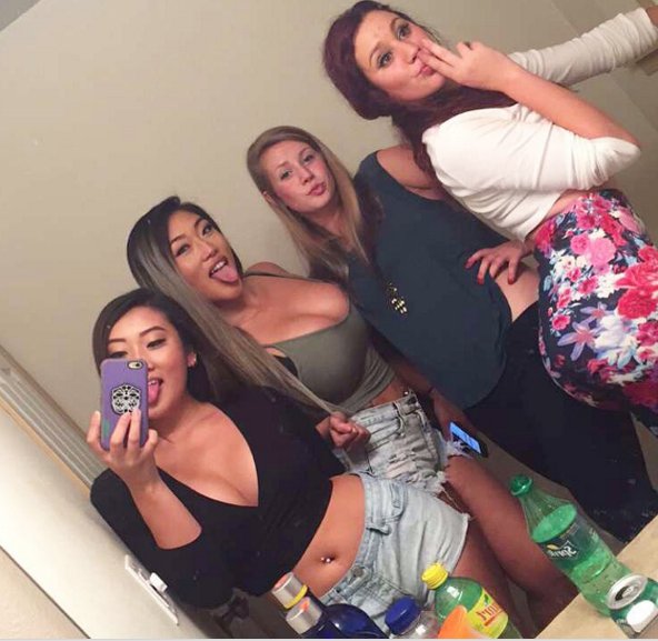 Vplexity35's tweet image. TGIF! Gonna have some fun with my fav girls :). #TGIF #Girlsnight #Friday #myladies #rowdynation #partyallnight