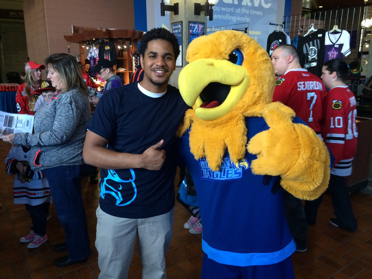 rvcgoldeneagles's tweet photo. It's #RVC Night at @goicehogs! Come say hi to @ArveeCEagle if you see him! https://t.co/2numWaTMmQ
