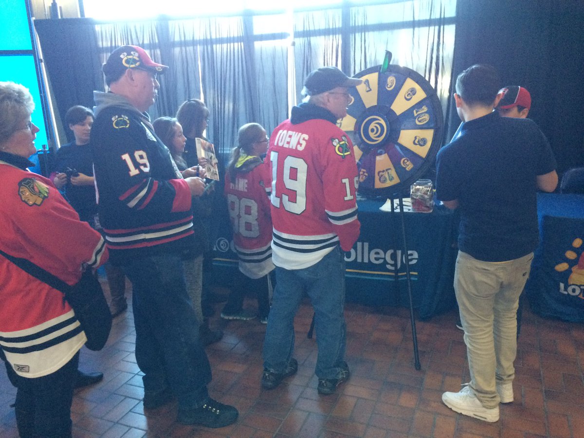 rvcgoldeneagles's tweet photo. It's #RVC Night at @goicehogs! Come say hi to @ArveeCEagle if you see him! https://t.co/2numWaTMmQ