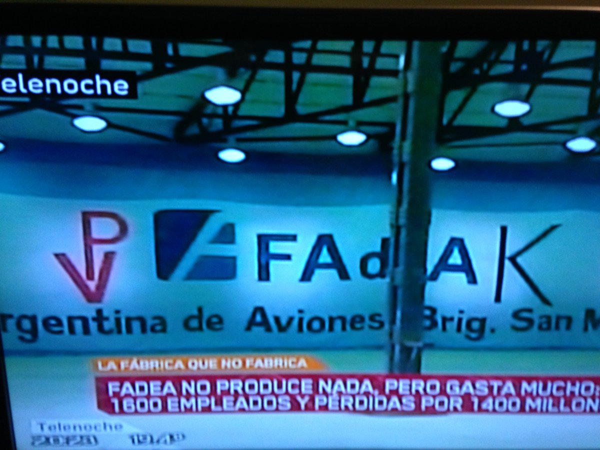 CasaRosa19's tweet photo. FADEA la fábrica q no fábrica,otra cueva del relato K,La reinaguraban con un avión vacío( Pampa mod:87)vergüenza. https://t.co/9rIF65JWjr