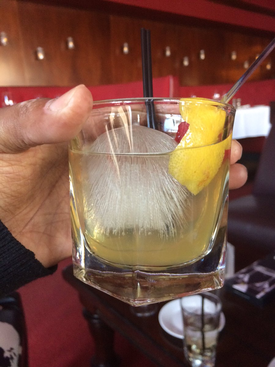 pfrcII's tweet photo. Celebrating our birfdays right #sphereofice https://t.co/gBXgN7EJFp