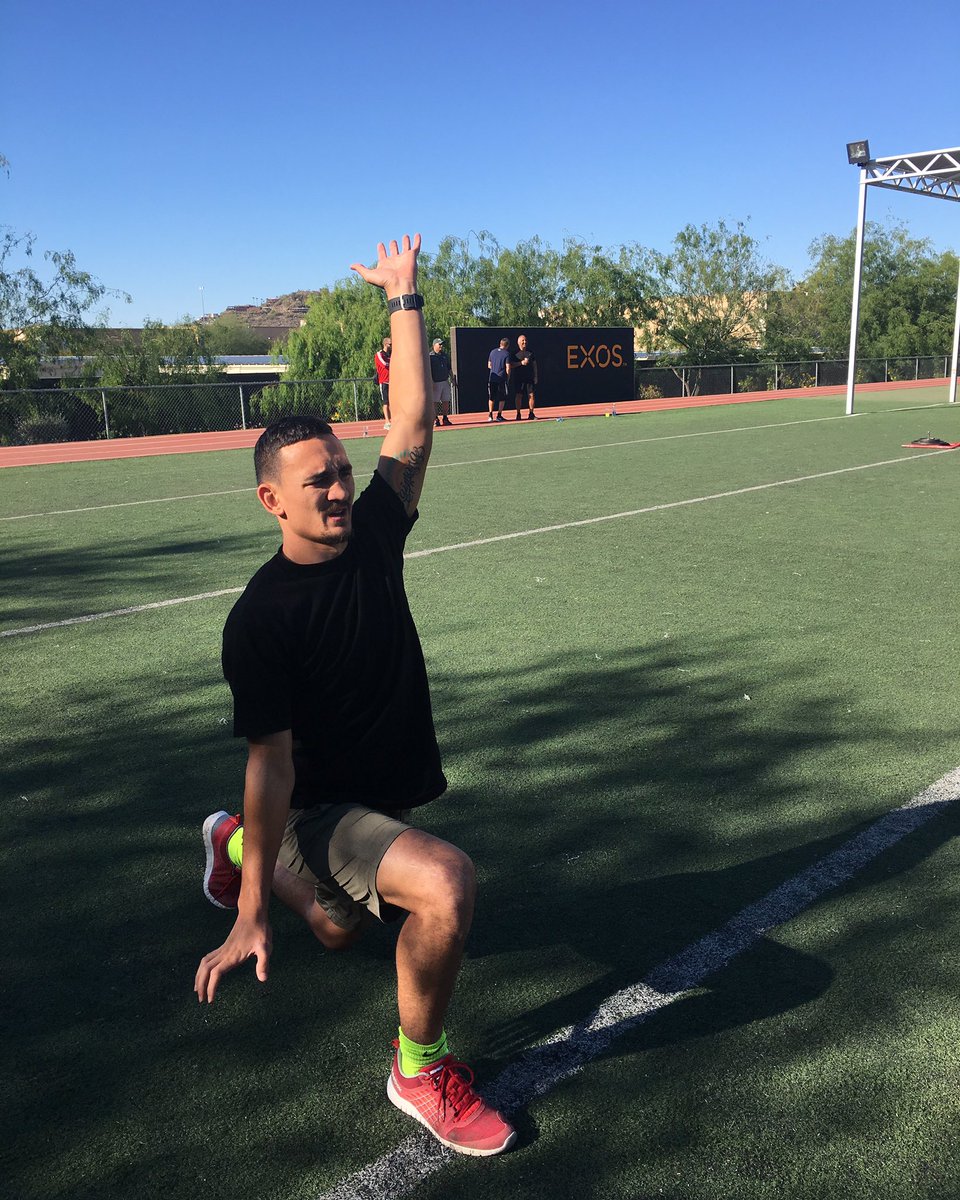 BlessedMMA's tweet photo. Top shelf, bottom shelf! #teamblessedmma @TeamEXOS @TSCdarin https://t.co/eMt7IqqArI