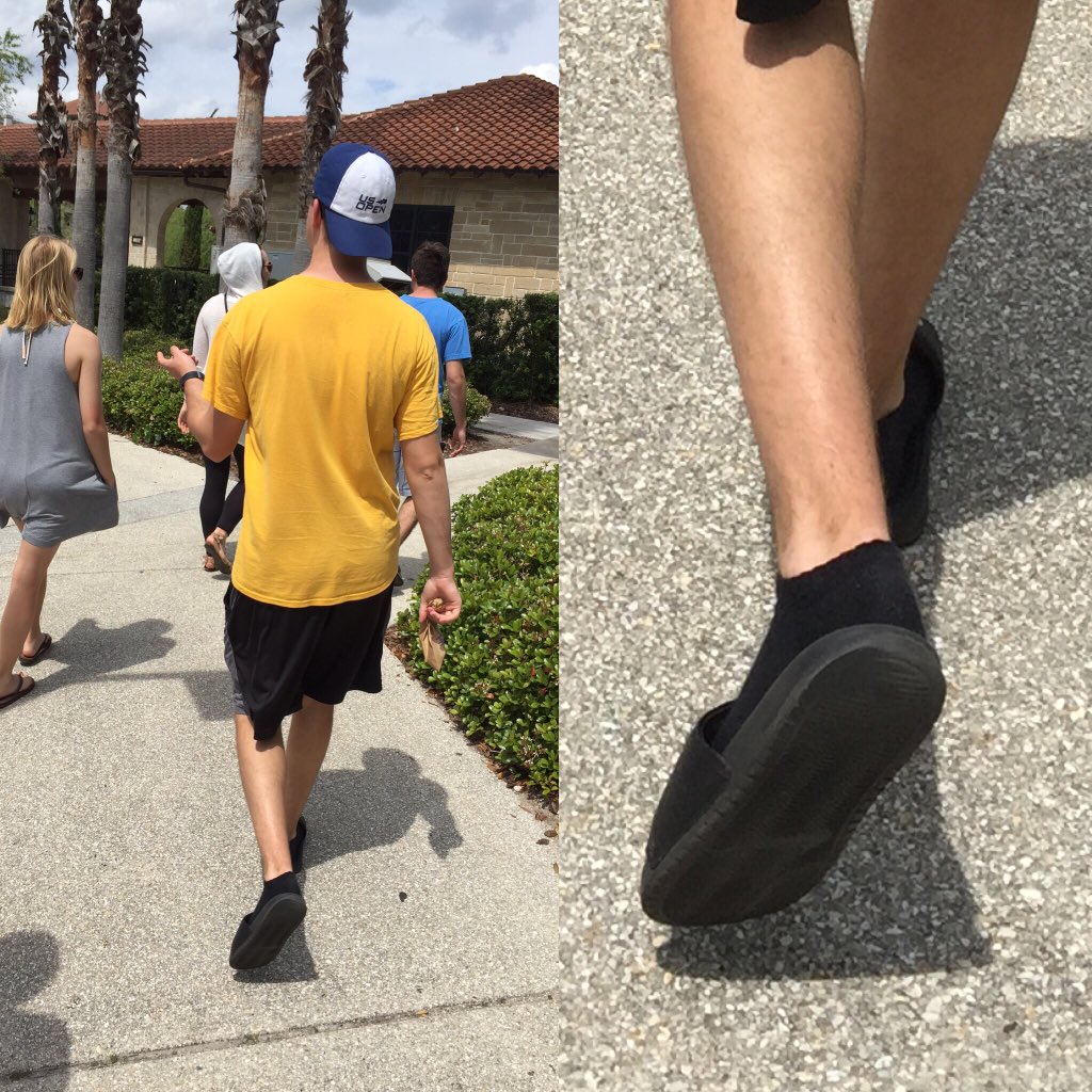 SiteLeaderBryce's tweet photo. Pro tip: when in Florida wear black footy socks w/ bro sandals for optimal tan lines #SLB https://t.co/Pix7mdu7so