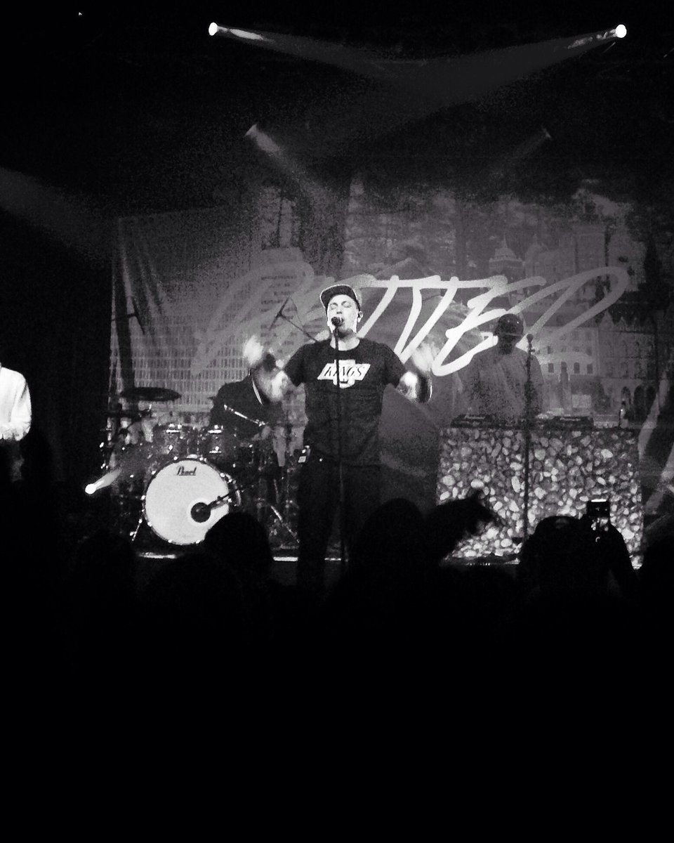 mollymyrestaff's tweet image. Nyss när @PetterAlexis tillägnade en låt till mig. 
Kommer nog aldrig uppleva något större än det här! #kulpåvägen