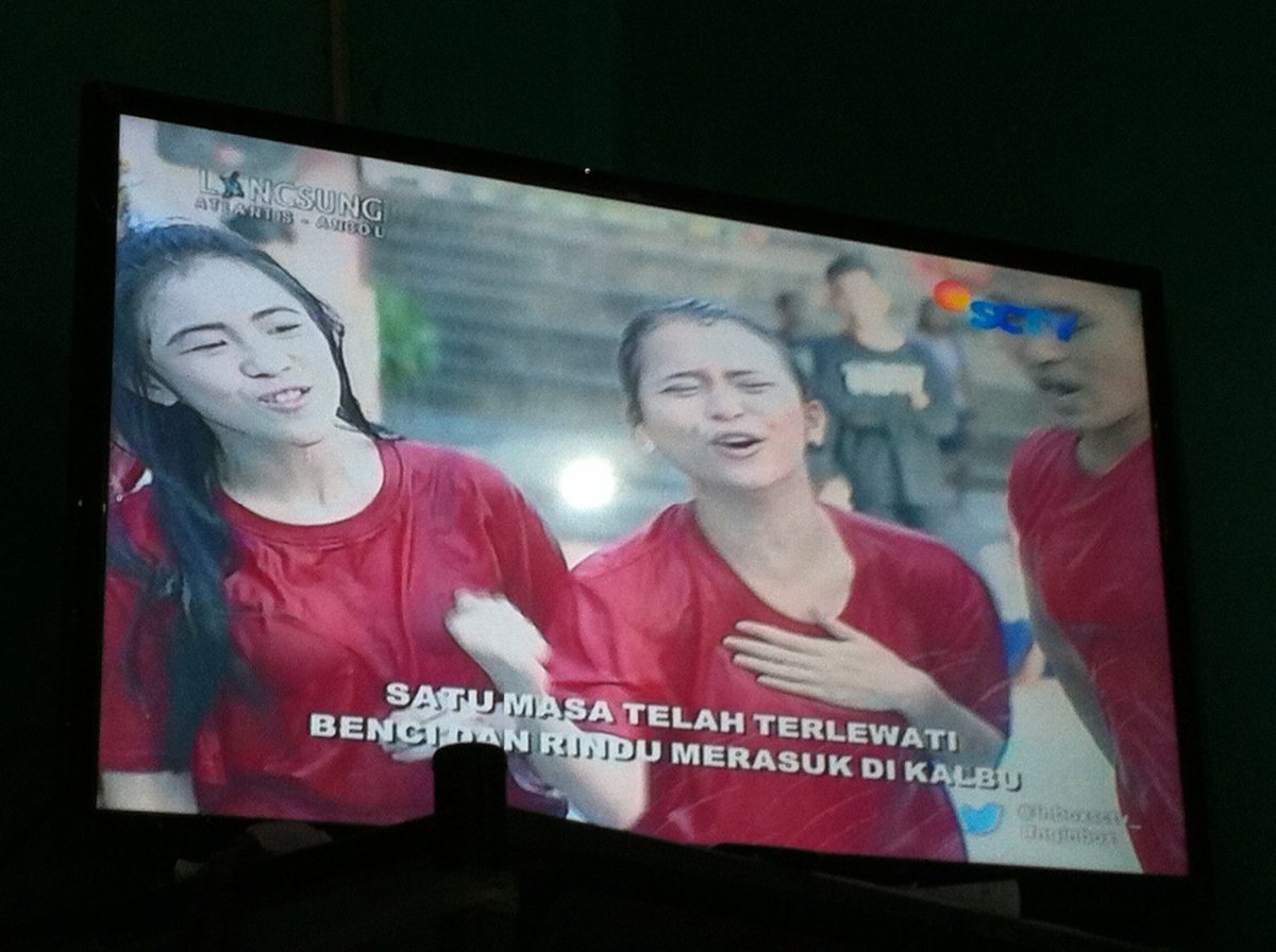 thania27_'s tweet photo. Aduh @FunLaelaChiBi penuh penghayatan banget...... Eh pas jawab salah wkwkwk https://t.co/6quQZ074tr