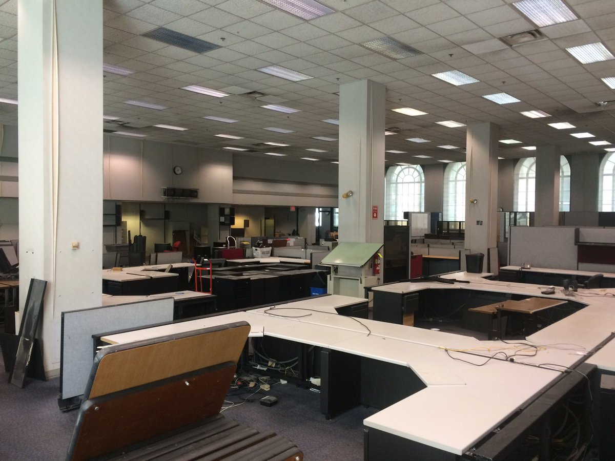 AlishaPina's tweet photo. Goodbye @projo newsroom. You will make a nice restaurant or some other business. #2ndfloorcozy https://t.co/eWtqAx4f76