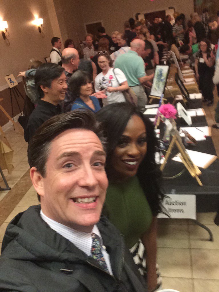 JimDonovanNews's tweet photo. At the 5th Annual Passyunk Square Art Auction with my new morning co-anchor @BrookeCBS3 #luvphilly https://t.co/16tsdIDaNX