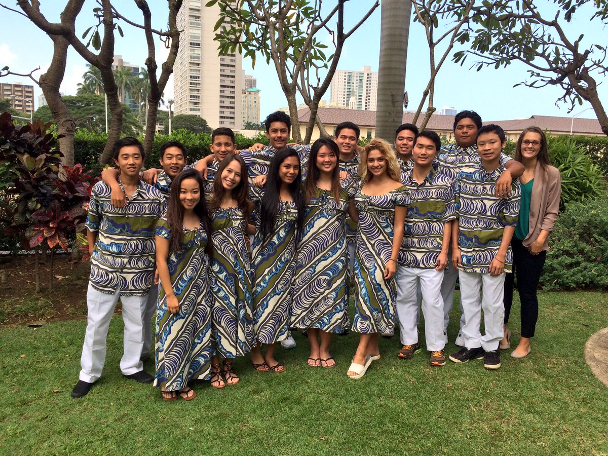 ms_shimshock's tweet photo. Most of my advisory students looking lovely in their aloha attire for our Easter mass! #ThisIsMaryknoll https://t.co/LrtQe56k3Y