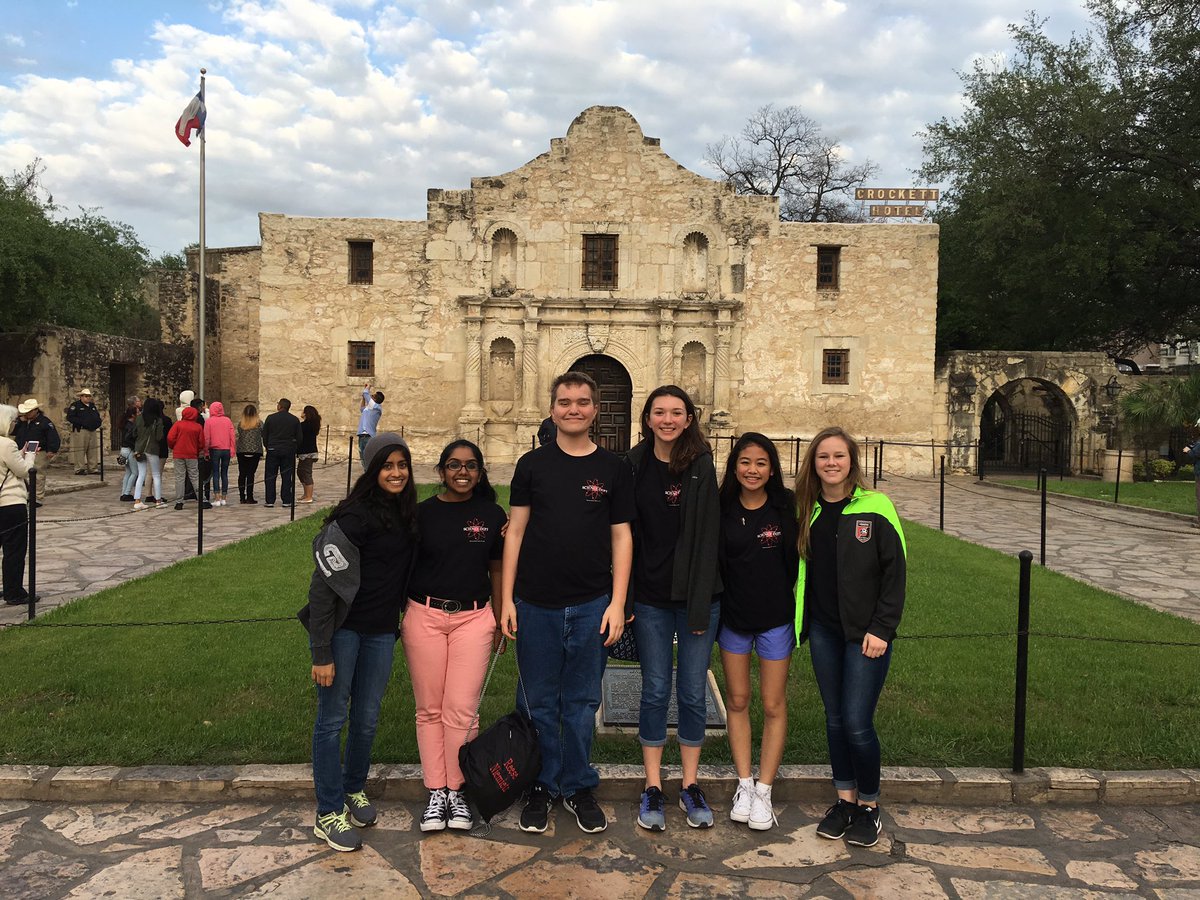 ScienceFairVRHS's tweet photo. Freshman represent at state science fair. #txsef #thealamo https://t.co/5mOXaQfq3x