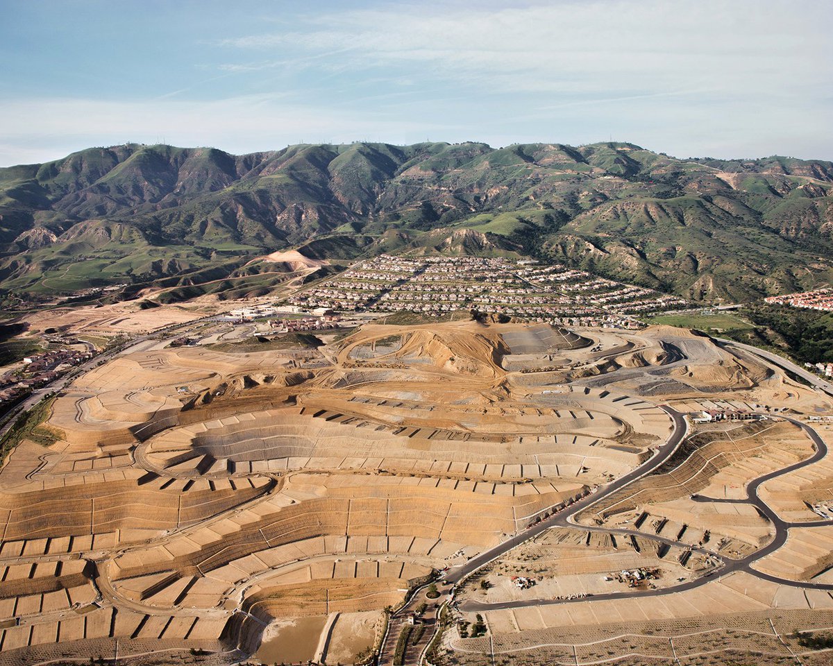 350's tweet image. #PorterRanchGasLeak = warming impact of 1,735,404 cars in a full year. 

That's not okay. nyti.ms/1ZRPqZv