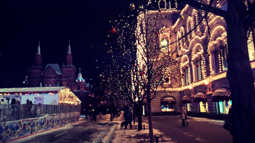 ForAllEternity_'s tweet photo. @leepace Happy Bday from Moscow ❤ I hope you'll celebrate it with your family and people you love.XOXO 🐒 https://t.co/dzg2H19Sw6