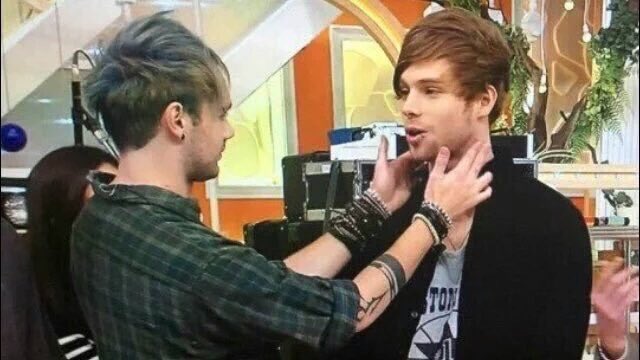 thingsaboutmuke's tweet image. when michael is checking if his boyfriend is looking good