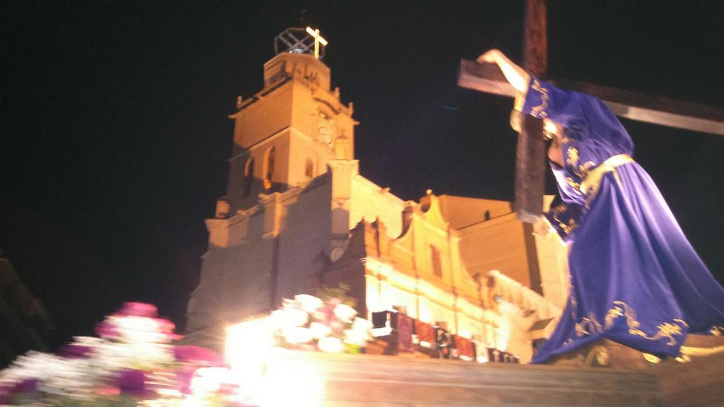 'Procesión del Silencio' a su paso por la Plaza Mayor de Medina del Campo <a href="/SantaMdc/">Semana Santa MDC</a>