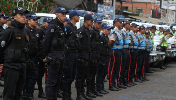 teleSURtv's tweet photo. Este es el plan de seguridad de #Venezuela para Semana Santa 2016 https://t.co/9jzgHNm3h1 https://t.co/YvlRrrE2ix