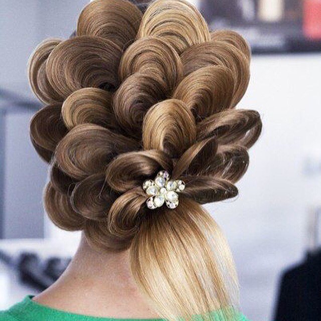 WeddingEyedeas's tweet photo. Wedding Hair https://t.co/qIhCJGNVah