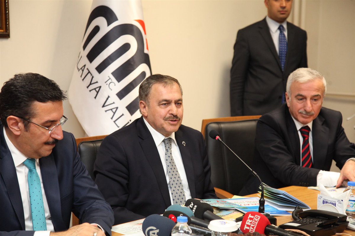 VeyselEroglu's tweet photo. #Malatya’da basın toplantısı ile dev yatırımlarımızı paylaştık, 311 milyon TL maliyetli 15 müjdeyi açıkladık. https://t.co/0pwSERRnFm