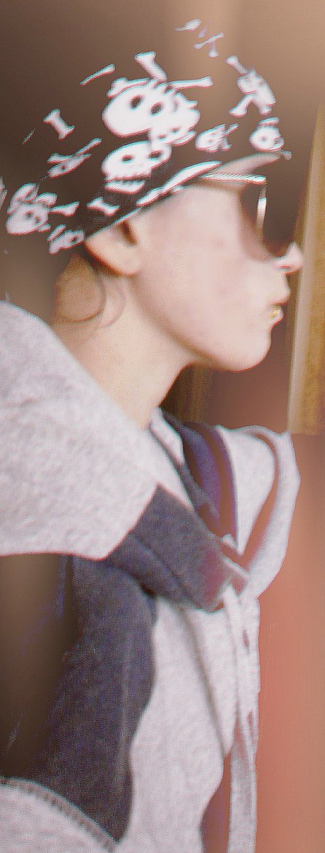 RTDoubleKaulitz's tweet photo. #oldtime #cosplay #tomkaulitz #tokiohotel #folloforfolloback #likeforfollow  #Commenting365 https://t.co/SDRmOeBJ7R