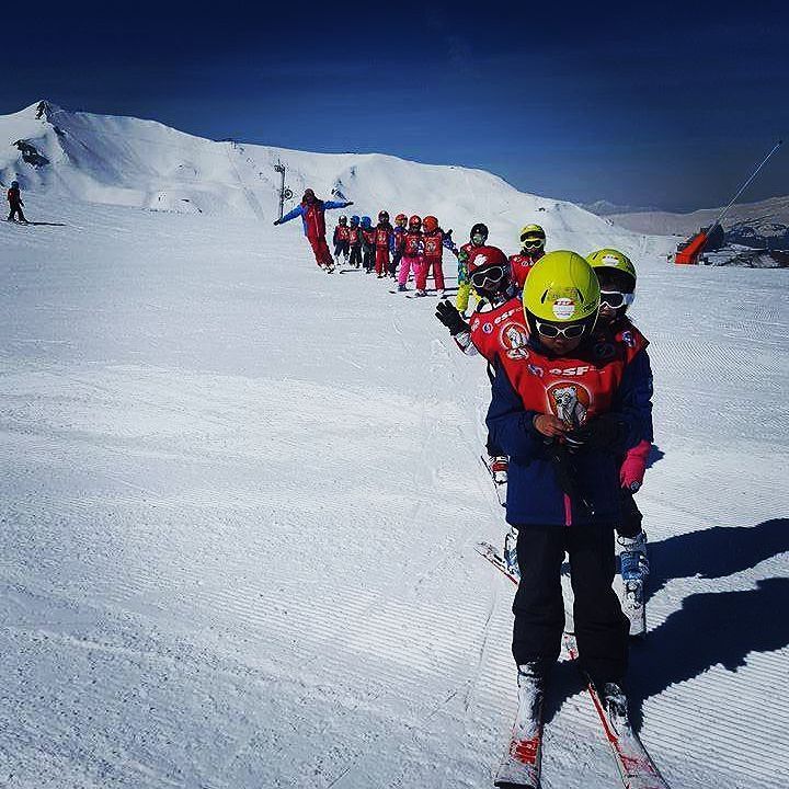 MontagneJadore's tweet photo. Online Oursons with Daniel ๐๐๐
#esflaplagne #esf #lespullsrouges #moniteurdeski #skiinstructor #ourson
#laplagne #pโฆ https://t.co/KkCWchWjJO