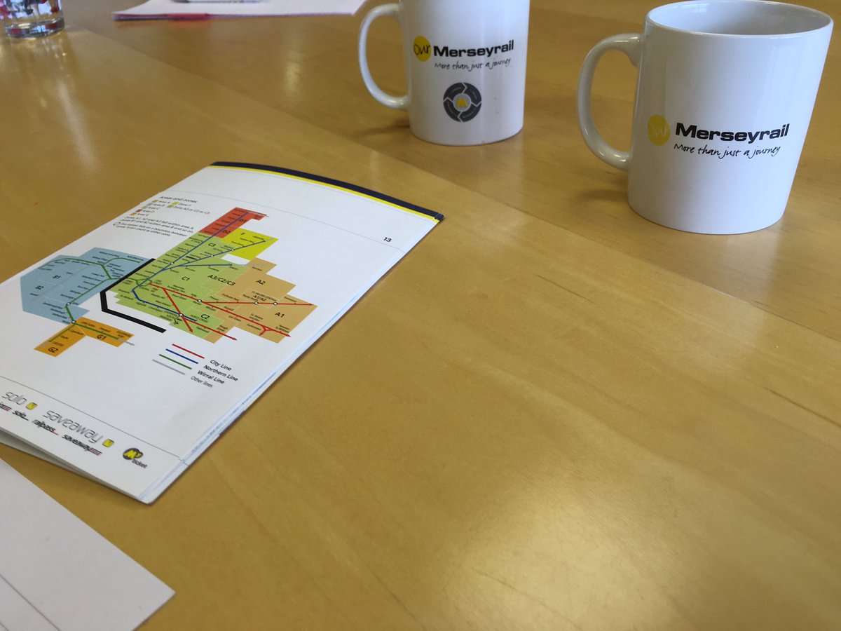 stationdeurne's tweet photo. Afgelopen week op #werkbezoek geweest bij #MerseyRail @Liverpool. Goed te horen hoe @L'pool wordt #gefaciliteerd. https://t.co/IHrKnya5zd