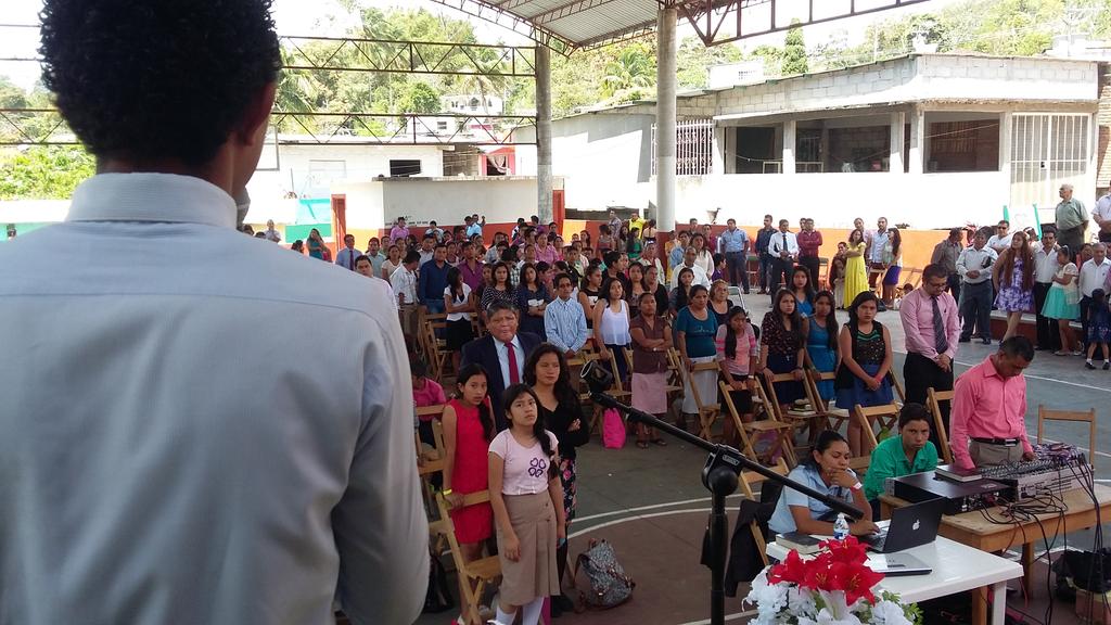 ClementeEdgardo's tweet photo. #GYD2016 en AAC https://t.co/dVzo9evLjN