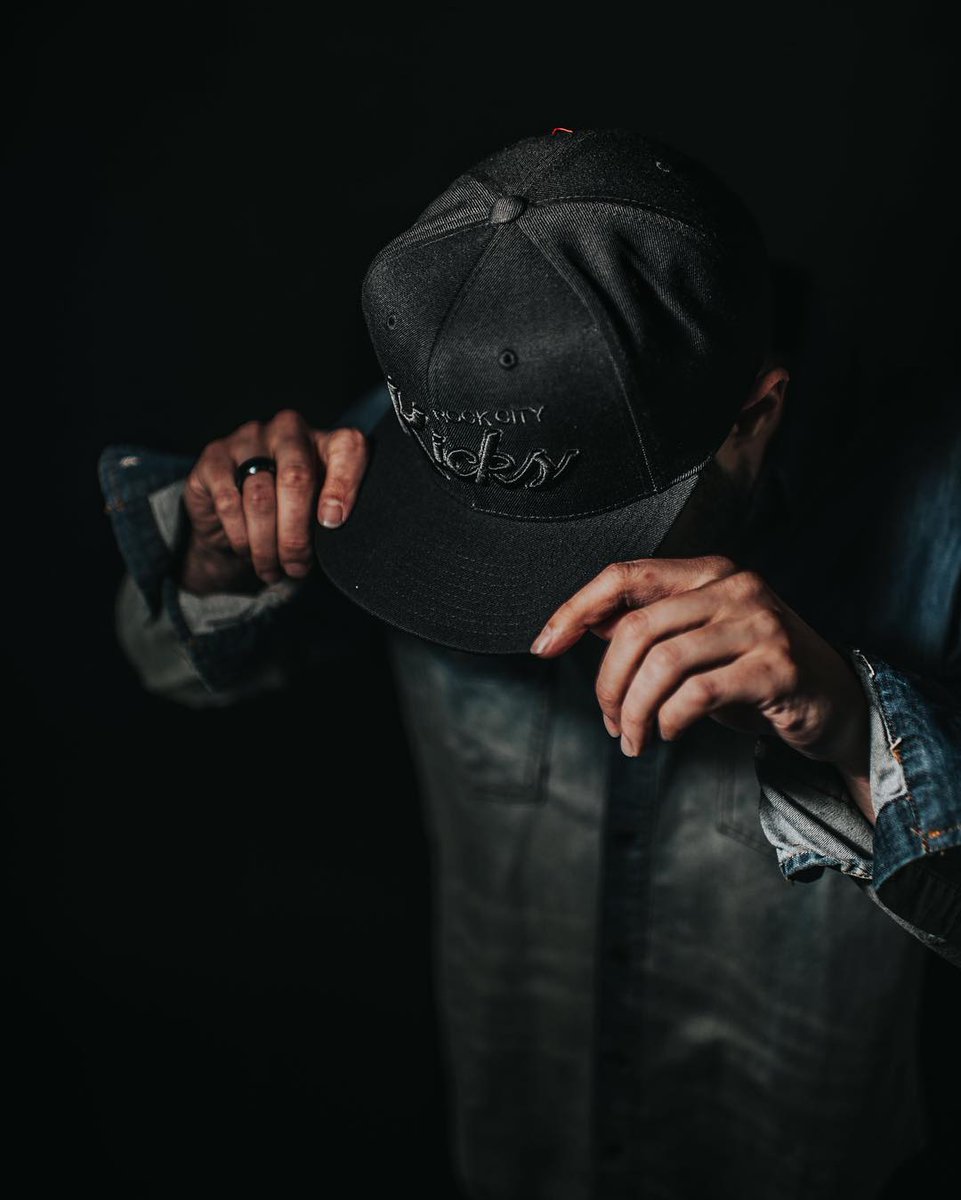 rockcitykicks's tweet photo. Very excited about the return of the @rockcitykicks x @mitchell_ness Script Snapbacks $20 https://t.co/bdXuirLCWF https://t.co/HraHvqWfoQ