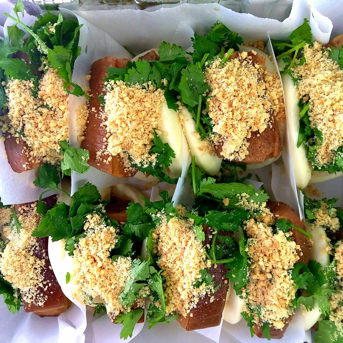 SongLaFood's tweet photo. Big order of pork belly buns coming right up! Let's eat awesome!! #songla #taiwanese #food #ut #austin #eat #awesome https://t.co/y39G84NEyv